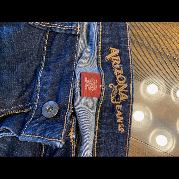Dark wash Arizona crop jeans - Picture 2 of 2